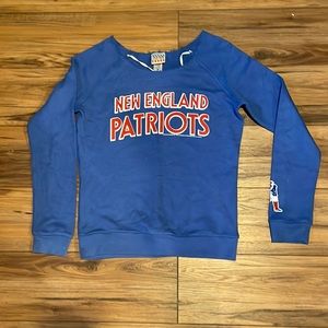 Medium New England Patriots sweatshirt